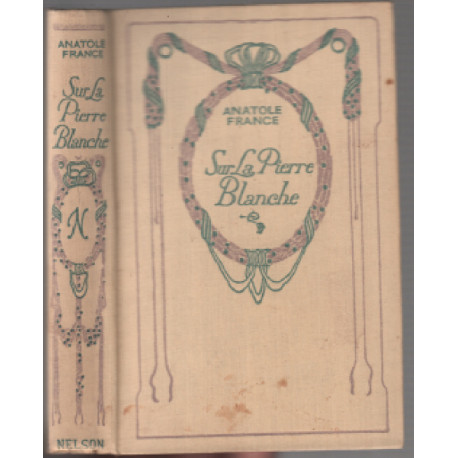 Sur la pierre blanche