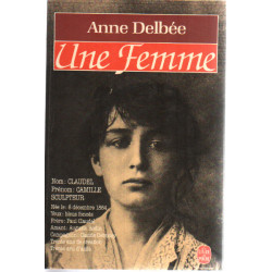 Une femme