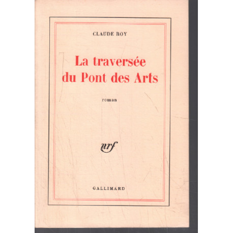 La traversée du pont des arts (service de presse)