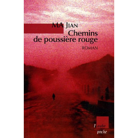 Chemins de poussière rouge