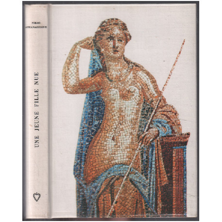 Une jeune fille nue