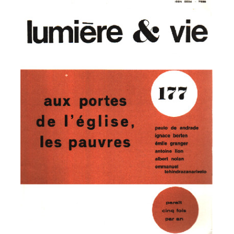 Aux portes de l'église les pauvres