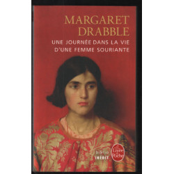 Une journée dans la vie d'une femme souriante