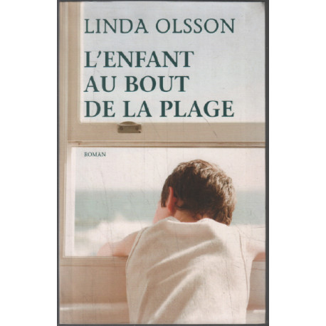 L'enfant au bout de la plage