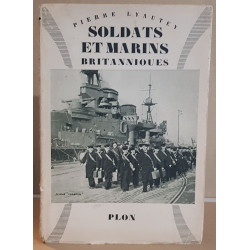 Soldats et marins britanniques